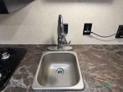 2017 Jayco Jay Flight SLX — photo 8 view