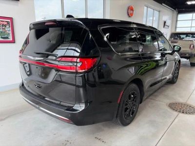 2025 Chrysler Pacifica — interior view