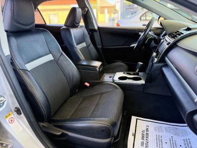2014 Toyota Camry — photo 15 view