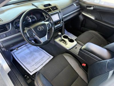 2014 Toyota Camry — photo 10 view