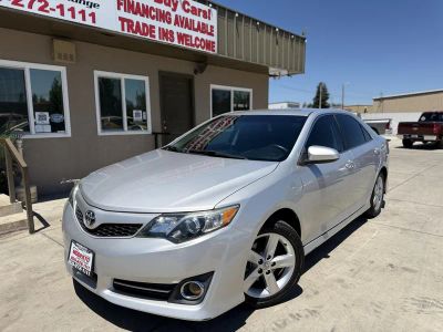 2014 Toyota Camry — photo 7 view