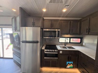 2022 Forest River RV Wildwood Lodge - Photo 11