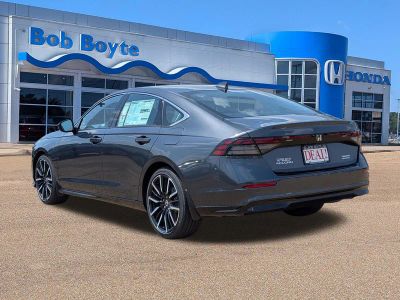 2026 Honda Accord Hybrid - Photo 3