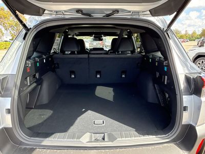 2026 Subaru Outback — photo 12 view