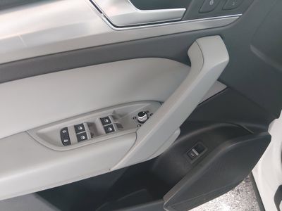 2025 Audi Q5 — photo 12 view