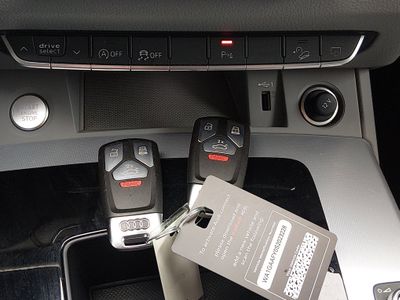2025 Audi Q5 — photo 17 view