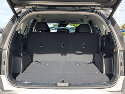 2026 Kia Sorento Plug-In Hybrid — photo 15 view