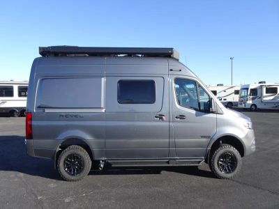 2025 Winnebago REVEL - Photo 18