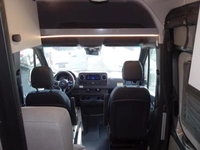 2025 Winnebago REVEL - Photo 4