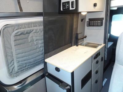 2025 Winnebago REVEL - Photo 6