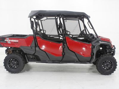 2025 Honda Pioneer 1000-6 Deluxe Crew — photo 7 view