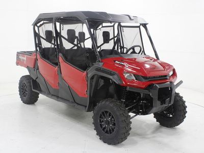 2025 Honda Pioneer 1000-6 Deluxe Crew — front three-quarter view