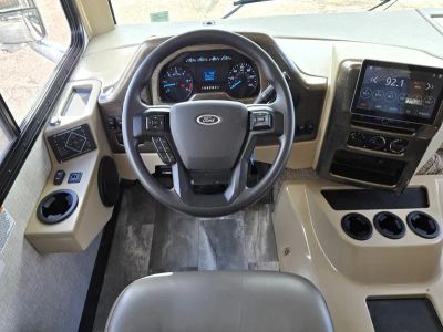 2022 Thor Motor Coach WINDSPORT - Photo 2