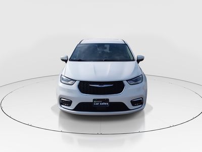 2023 Chrysler Pacifica — side profile view