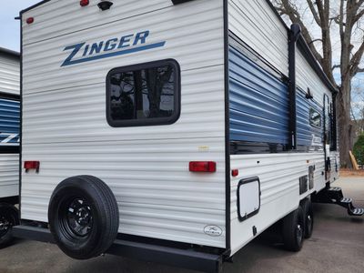 2025 Keystone Zinger 260BH - Photo 10