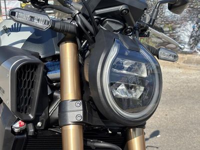 2025 Honda CB650R E-Clutch - Photo 5