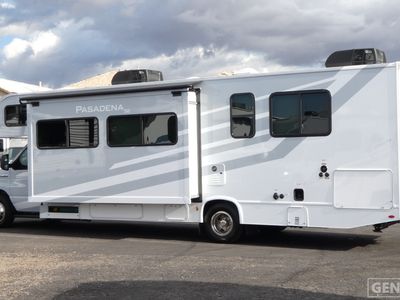 2026 Thor Motor Coach Pasadena SE - Photo 3