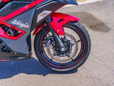 2025 Kawasaki Ninja 500 ABS Passion Red/Metallic Flat Spark Black - Photo 12