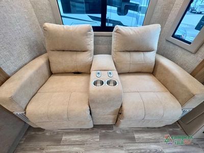 2025 Tiffin Motorhomes Wayfarer - Photo 29