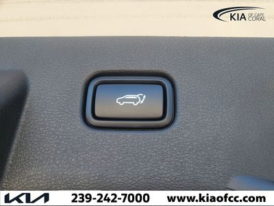 2023 Kia Sportage — photo 9 view