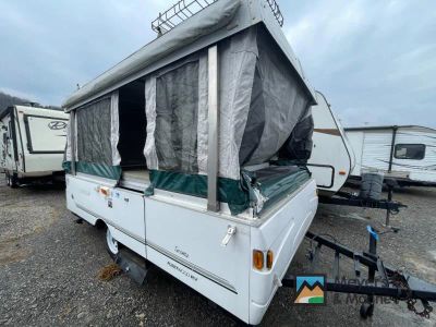 2004 Fleetwood RV TACOMA - Photo 2
