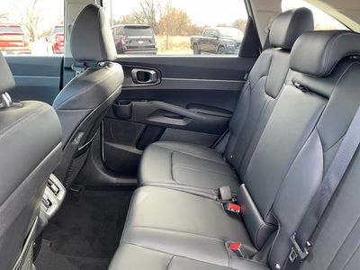 2026 Kia Sorento — photo 18 view