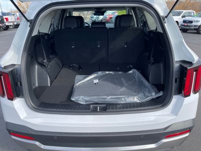 2026 Kia Sorento — photo 17 view