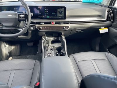 2026 Kia Sorento — photo 13 view