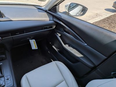 2026 Mazda CX-30 — photo 17 view