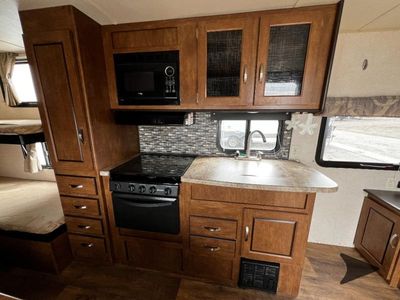 2017 Forest River RV Wildwood X-Lite — photo 17 view