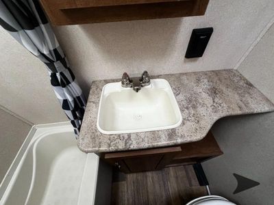 2017 Forest River RV Wildwood X-Lite — photo 35 view