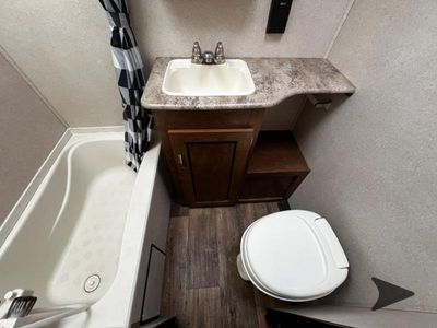 2017 Forest River RV Wildwood X-Lite — photo 34 view
