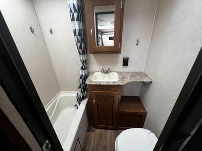 2017 Forest River RV Wildwood X-Lite — photo 33 view