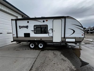 2017 Forest River RV Wildwood X-Lite — engine compartment view