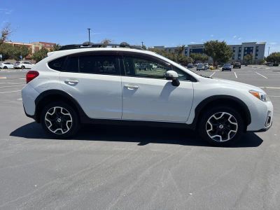 2016 SUBARU XV CROSSTREK — interior view