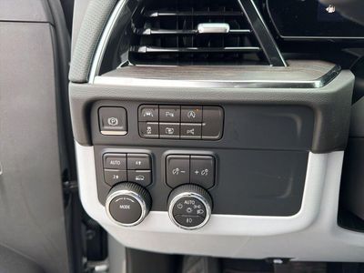 2025 Chevrolet Suburban — photo 25 view
