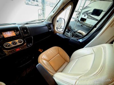 2019 Winnebago Travato — photo 8 view