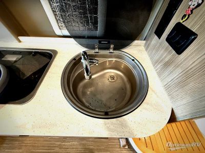 2019 Winnebago Travato — photo 10 view