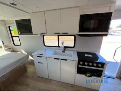 2026 Winnebago Thrive — photo 7 view