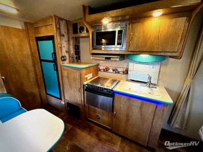 2017 Gulf Stream Vintage Cruiser — engine compartment view