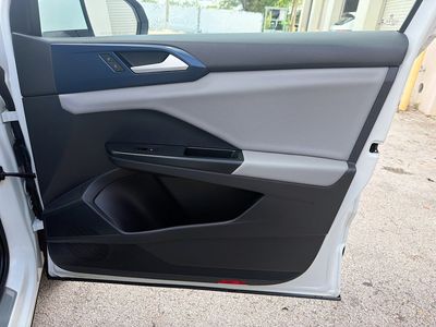 2022 Volkswagen Taos — photo 33 view