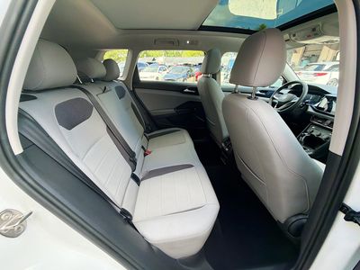 2022 Volkswagen Taos — photo 28 view
