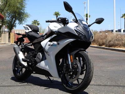 2026 CFMOTO 300SS - Photo 1