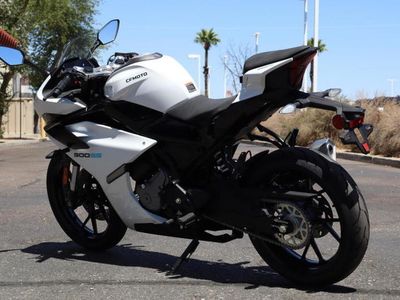 2026 CFMOTO 300SS - Photo 5