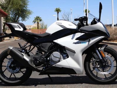 2026 CFMOTO 300SS - Photo 7