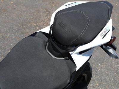 2026 CFMOTO 300SS - Photo 12