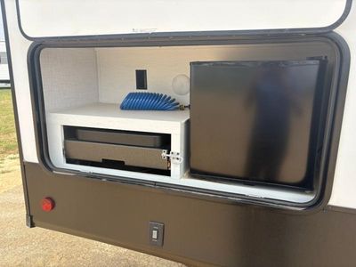 2022 Dutchmen RV Atlas - Photo 8