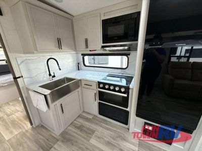 2025 Dutchmen RV Astoria - Photo 6
