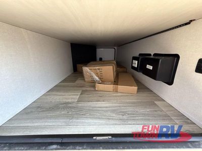 2025 Dutchmen RV Astoria - Photo 9
