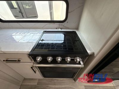 2025 Dutchmen RV Astoria - Photo 21